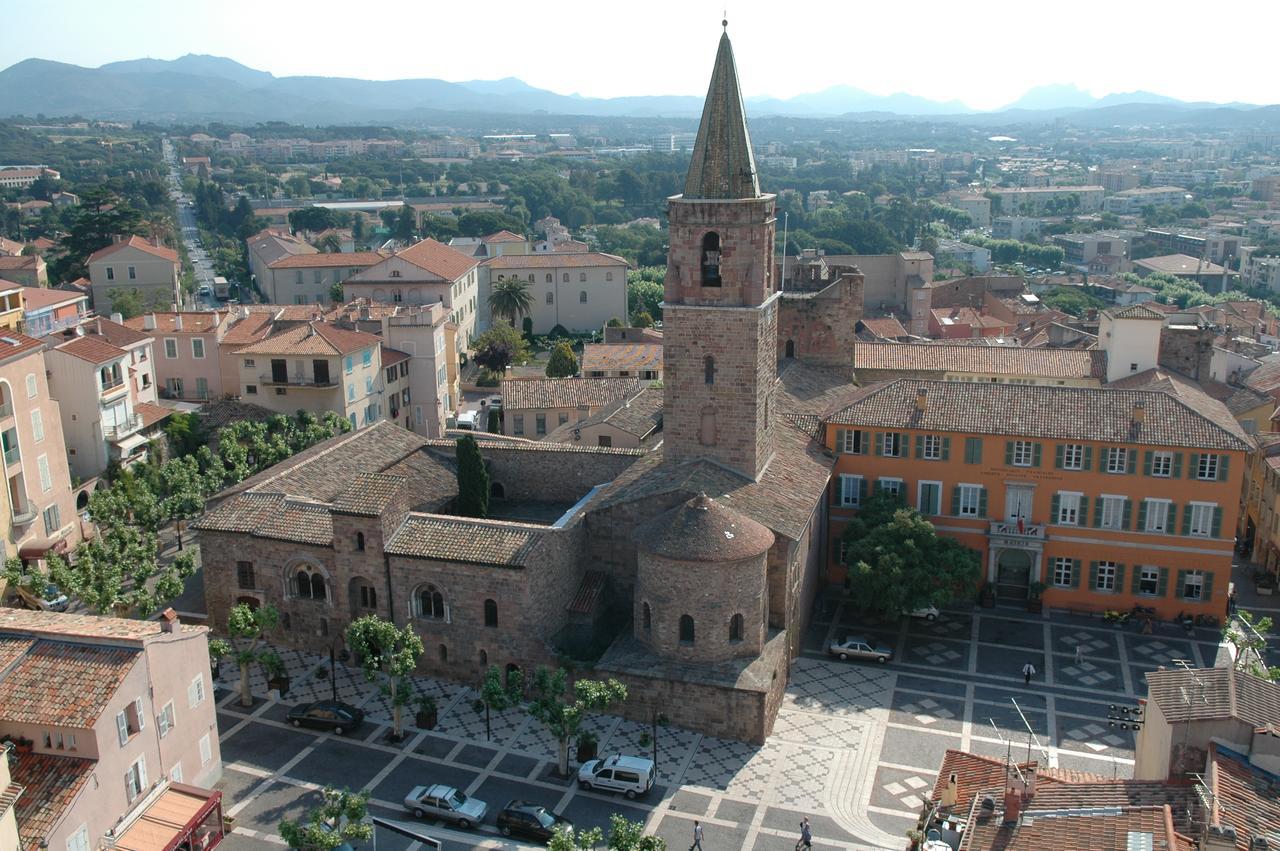 Atrium Augusta Panzió Fréjus Kültér fotó